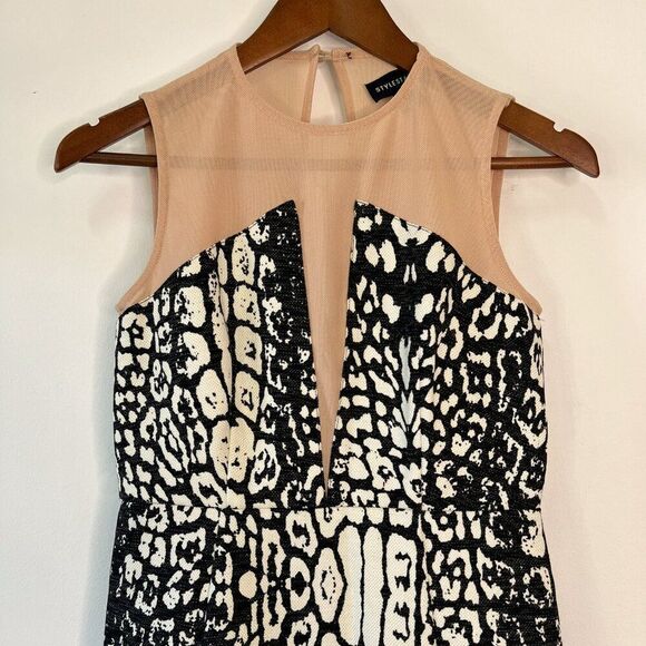 Stylestalker Rumor Has It Black and White Mini Dress in Leopard - Picture 4 of 9